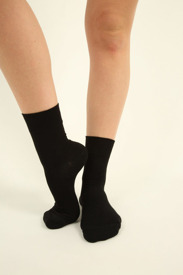 Schwarze nahtlose Socken aus Bambus - 6 Paar
